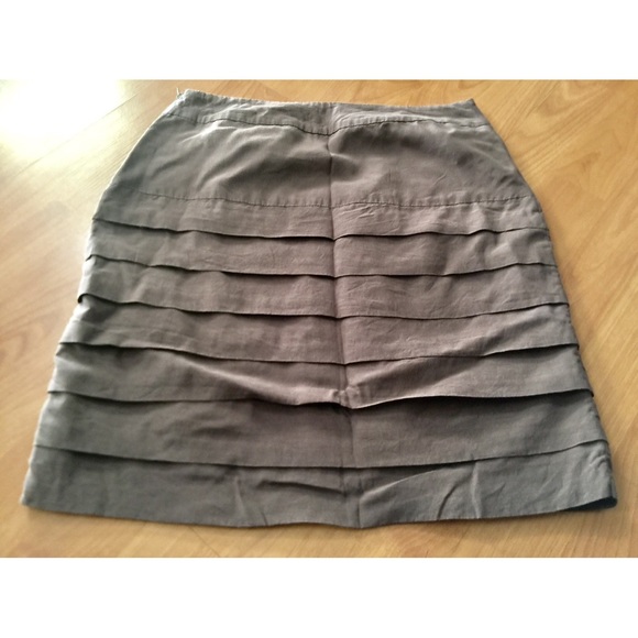 H&M Ruffled Skrrrt - Picture 2 of 5